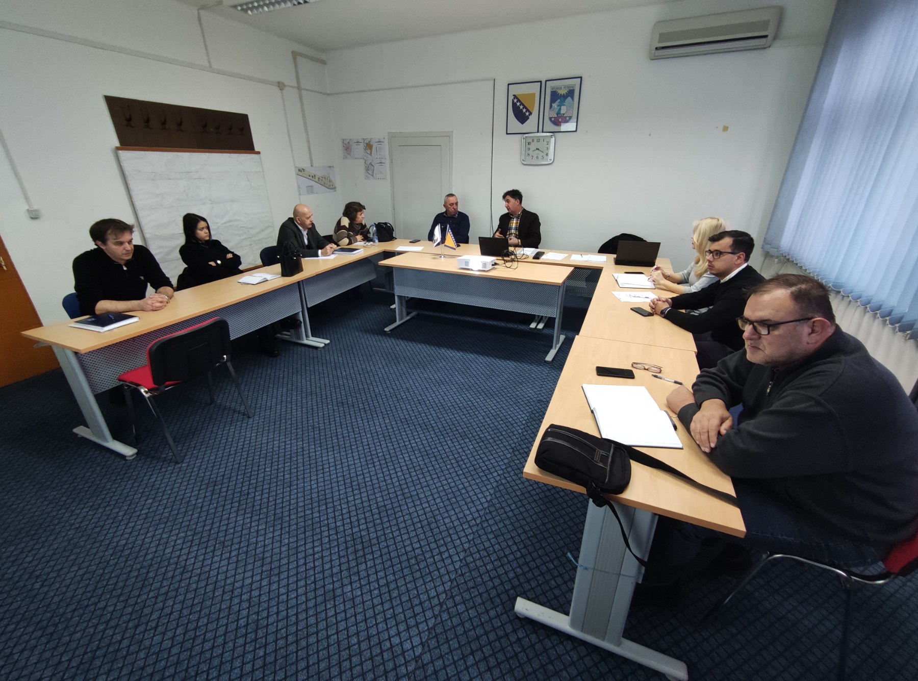 IMG 4c404462233b243835bc65bc94b258d1 V