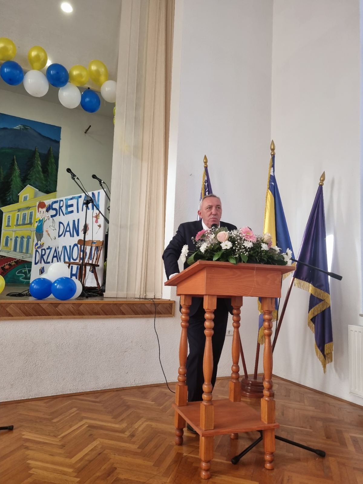 IMG f69e8cea32b20cc2c070a7d89321a061 V